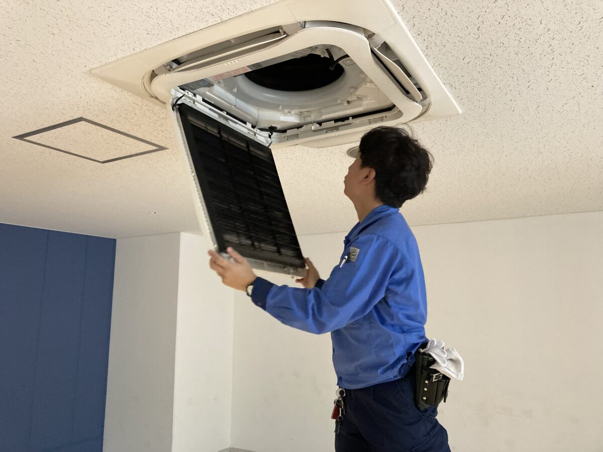 ★11カ月間研修あり！未経験歓迎！年収500万以上！エアコン保守エンジニア/707 ********