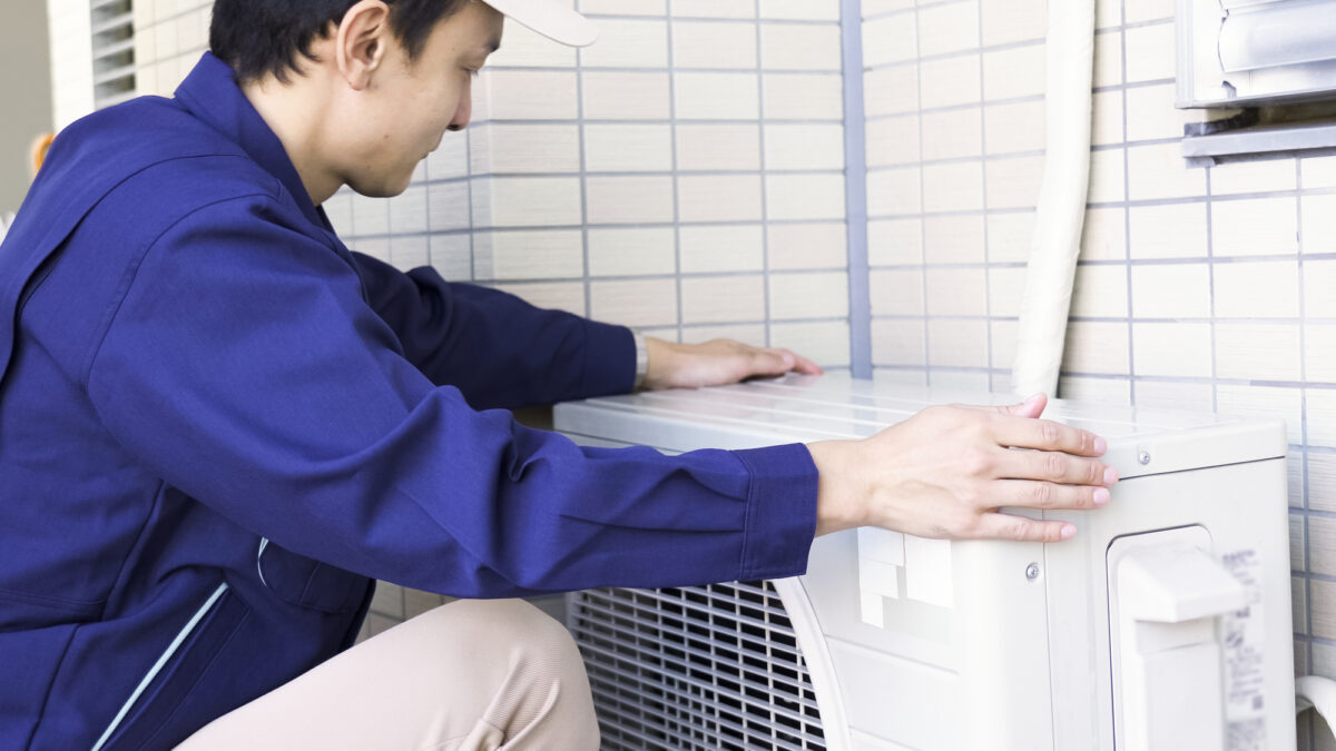 学歴経験知識不問！　ゼロから始めるエアコン修理！