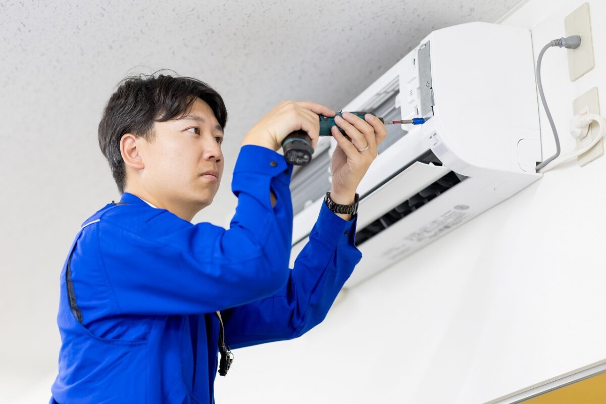 ★未経験歓迎！2026.1月入社★業務用エアコン作業補助【月収26万以上＋残業代支給】